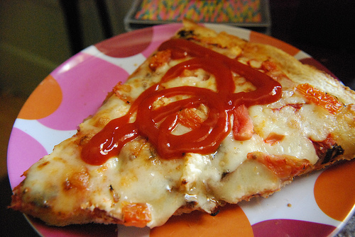 Resultado de imagem para pizza com ketchup